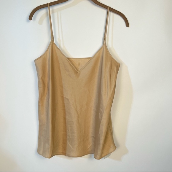 Vince Tops - Vince V Neck Cami Top sz Small NWT Gold Champagne